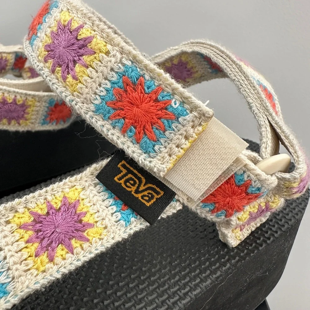 Teva Women's Colorful Crochet Platform Sandal size 10 - Picture 2 of 8